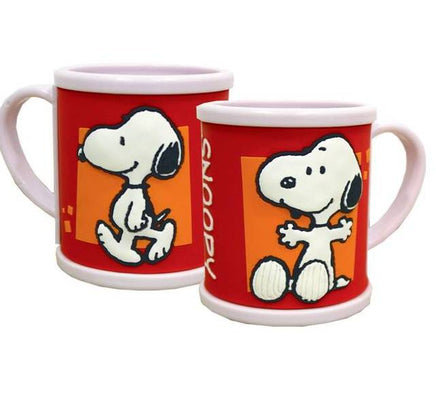 Cana din plastic in relief Snoopy Peanuts™ by Charles M. Schulz