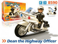 Politistul Dean cu motocicleta Mighty World® Emergency