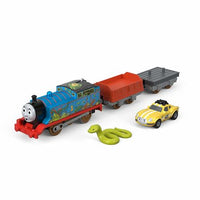 Trenulet Locomotiva motorizata Thomas cu 2 vagoane si masinuta Ace the Racer™ Thomas & Friends™ TrackMaster™ FJK55 BMK93